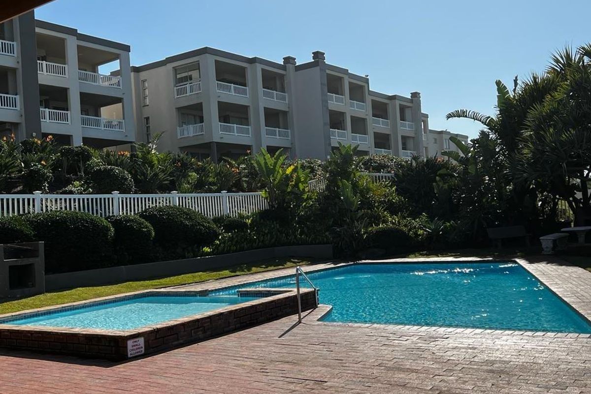 Top Floor Apartment In Popular Laguna La Crete Uvongo - Photo 2