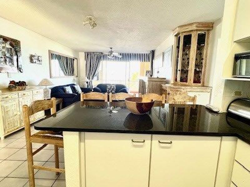 Top Floor Apartment In Popular Laguna La Crete Uvongo - Photo 10