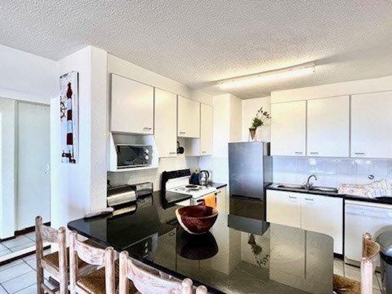 Top Floor Apartment In Popular Laguna La Crete Uvongo - Photo 6