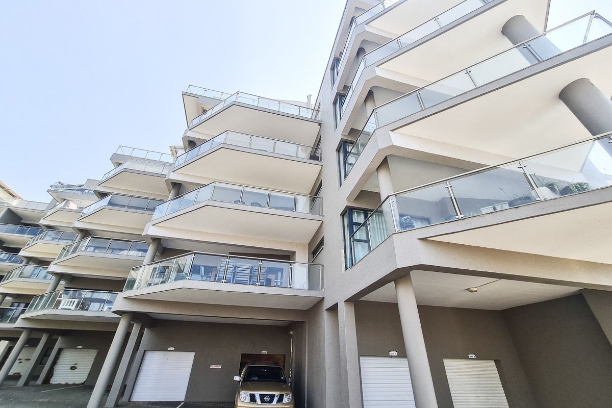 Ground floor Unit In A Beachfront Complex  - Photo 3