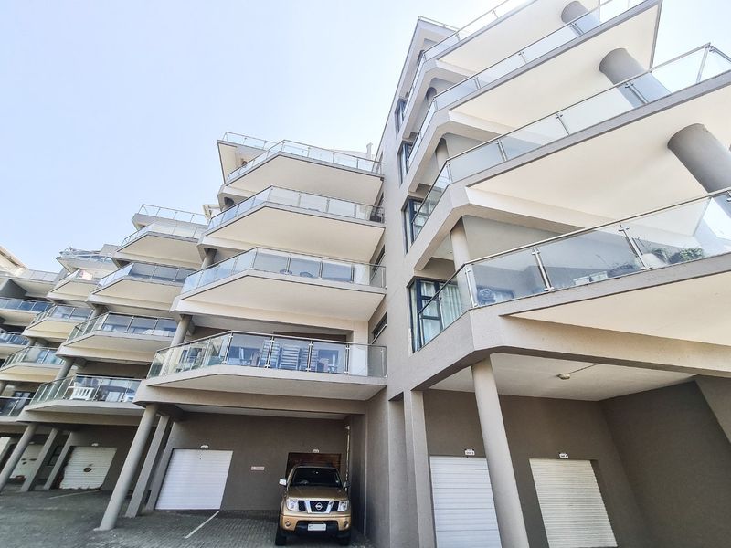 Ground floor Unit In A Beachfront Complex  - Photo 3