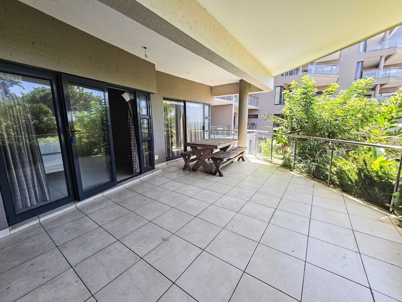 Ground floor Unit In A Beachfront Complex  - Photo 9