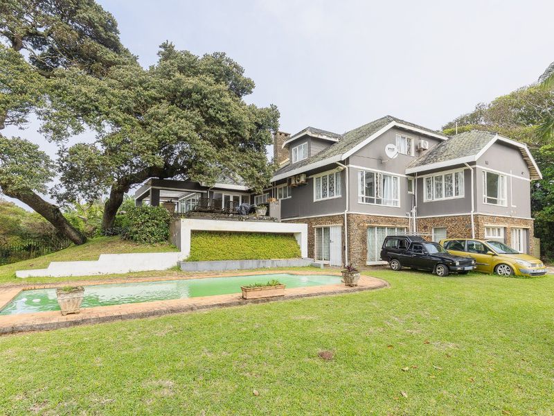 Large Residence On The Beach - Photo 1