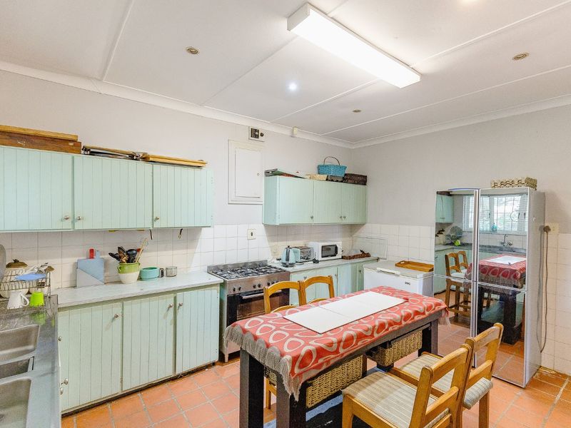 Large Residence On The Beach - Photo 9