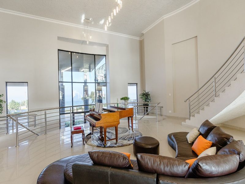 Architectual Masterpiece!! - Photo 6