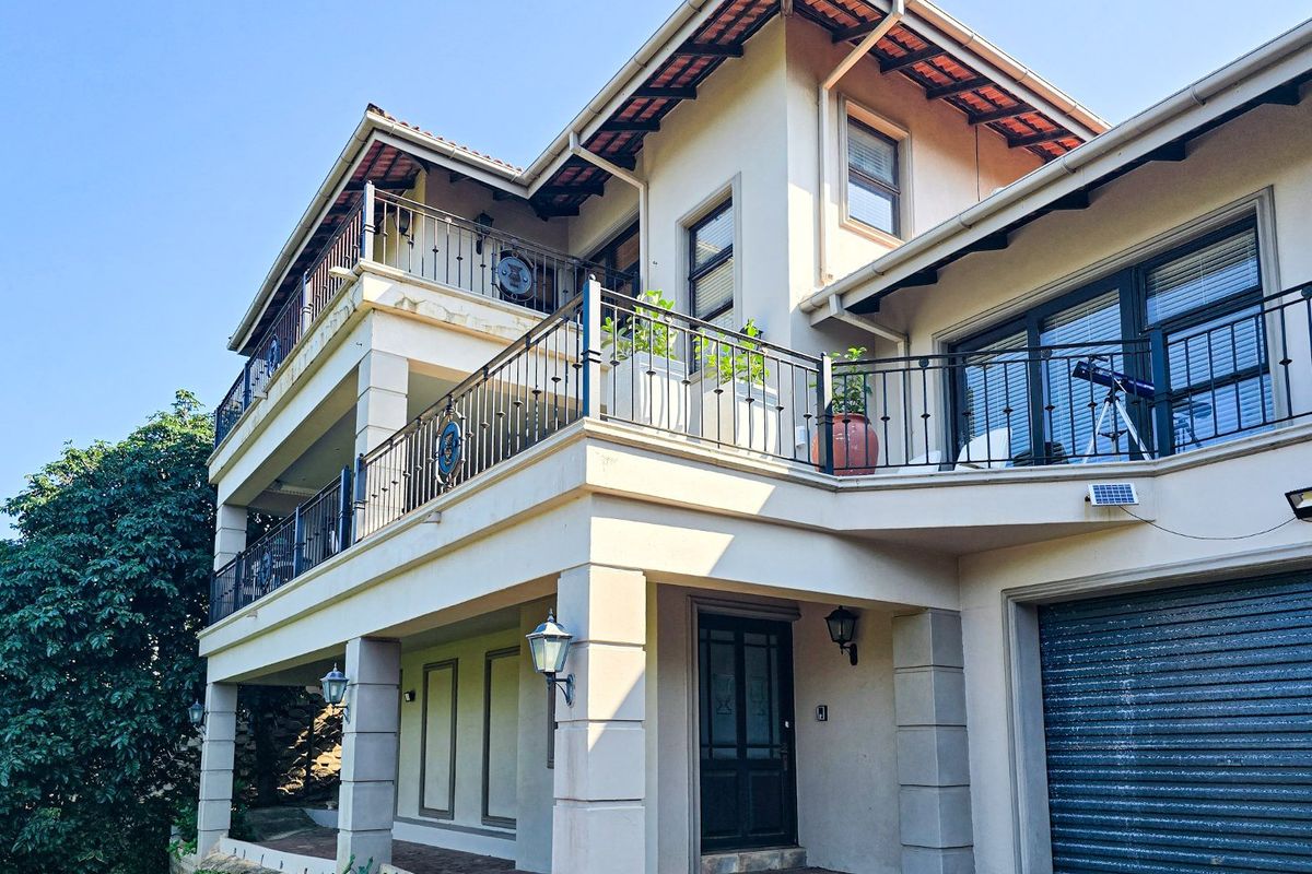 Tuscan Style Residence With Sea Views  - Photo 2