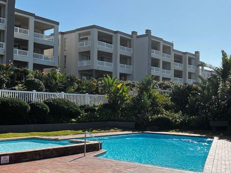 Luxurious 3 Bedroom Beachfront Apartment On Uvongo Beach  - Photo 1