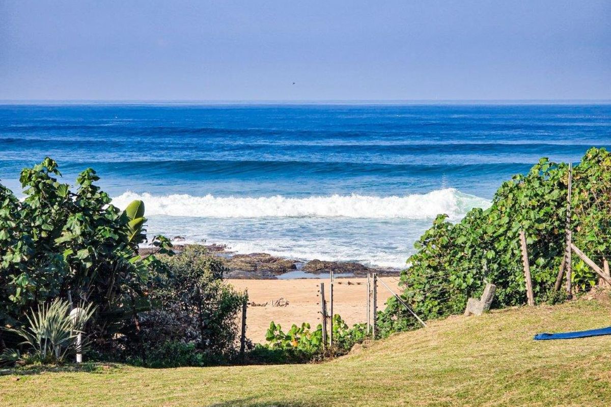 Double Storey Beach Front Property - Photo 2