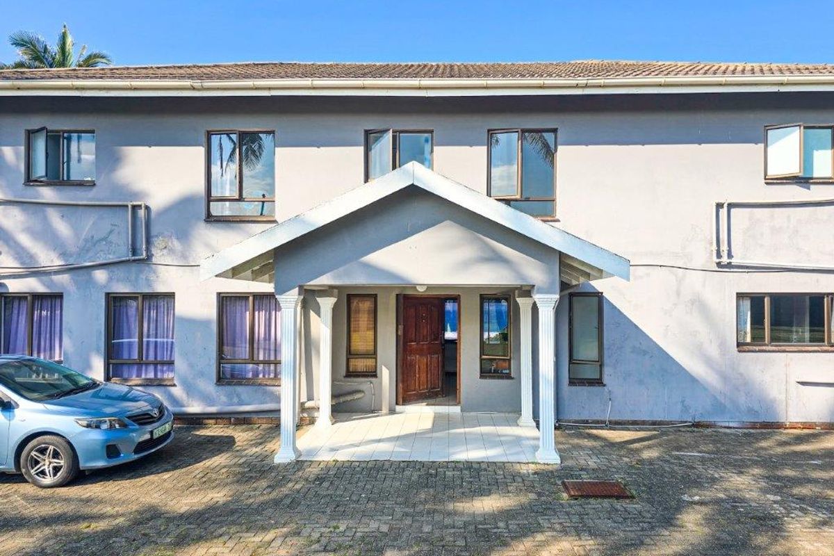 Double Storey Beach Front Property - Photo 5