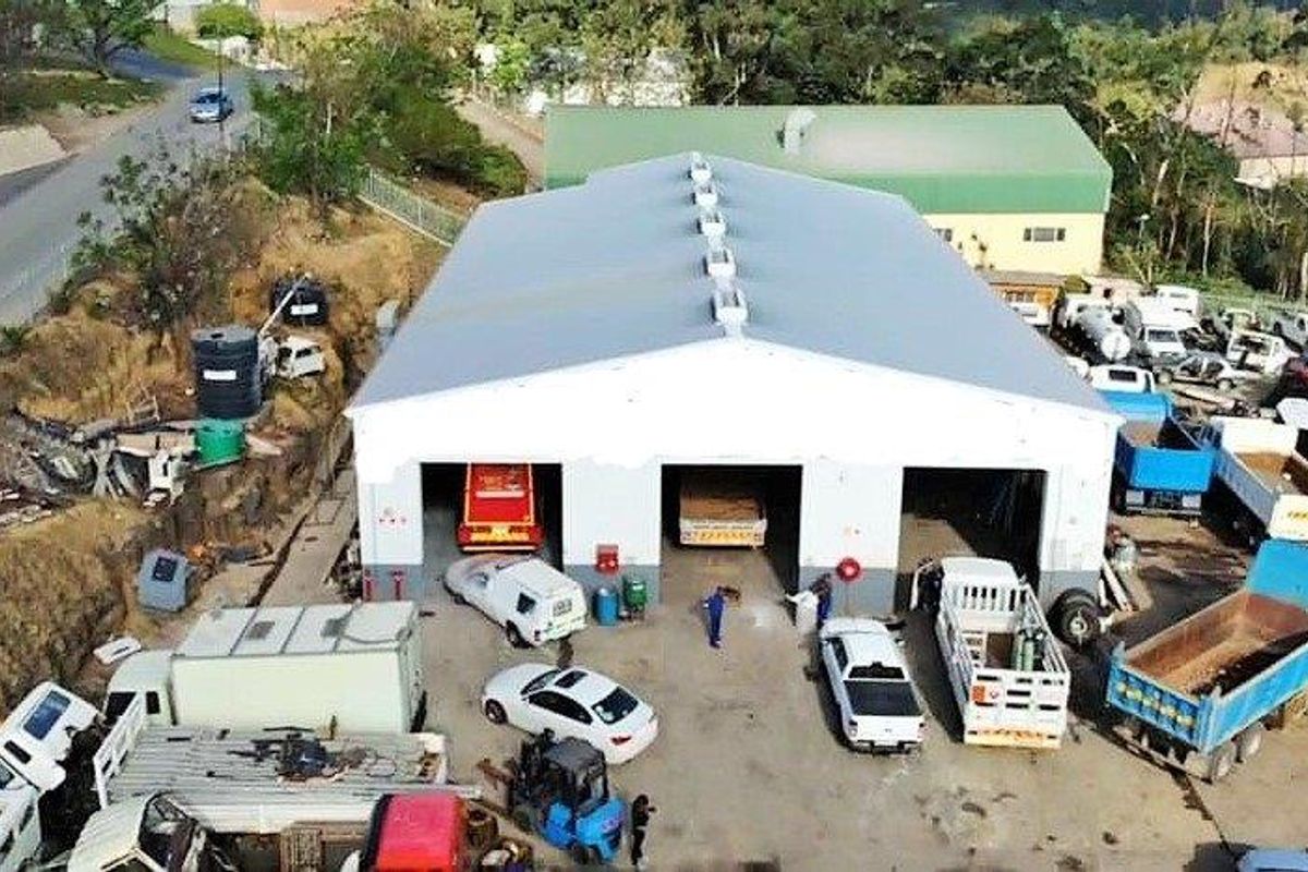 Prime Location, Large Warehouse for Sale! - Photo 2