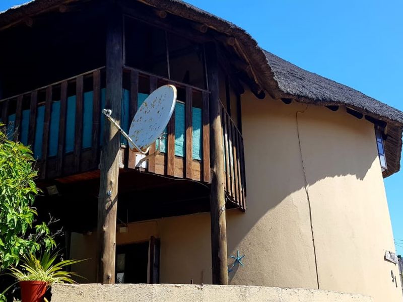 A Thatched Cottage In A Secure Estate! - Photo 4