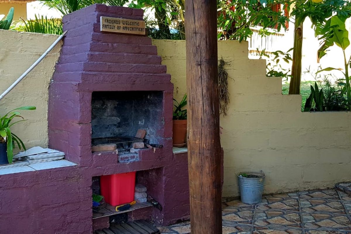 A Thatched Cottage In A Secure Estate! - Photo 5