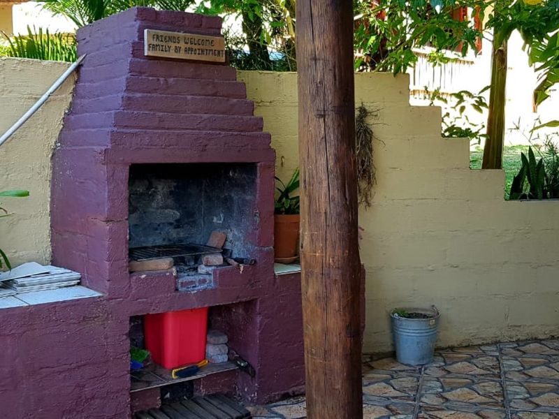 A Thatched Cottage In A Secure Estate! - Photo 5