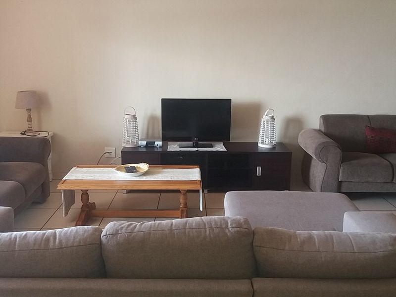 Sea View and Close to Beach! - Photo 5