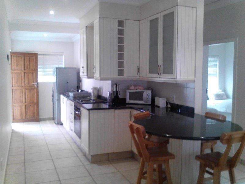 2 bedroom Beach Front Unit!  - Photo 10