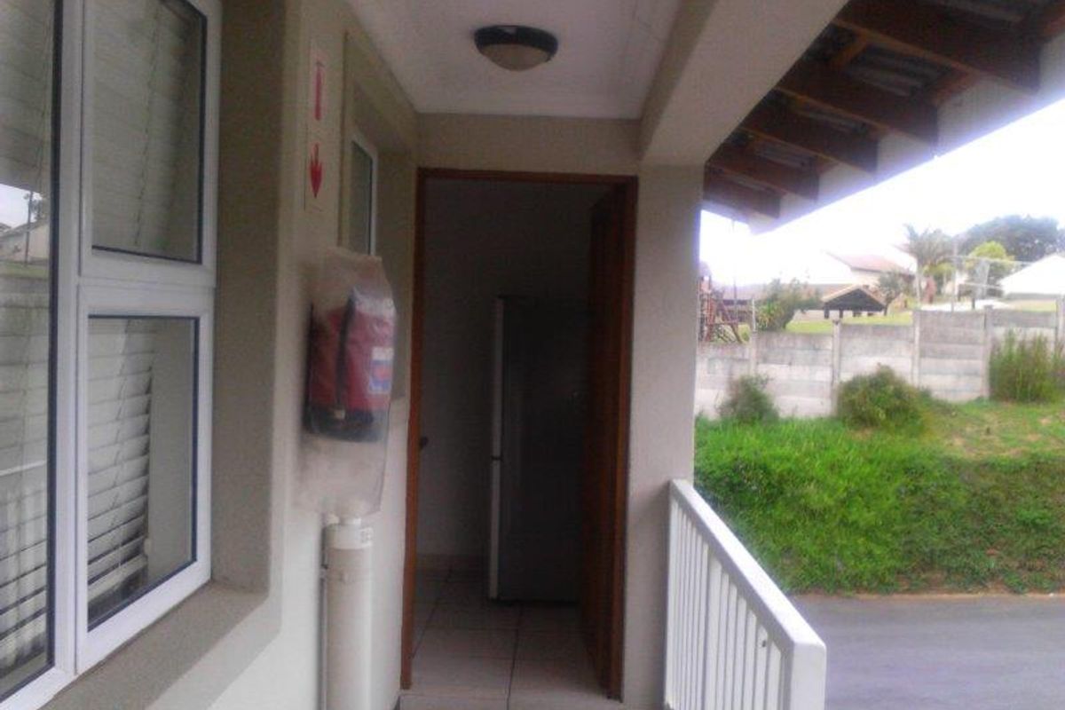 2 bedroom Beach Front Unit!  - Photo 5