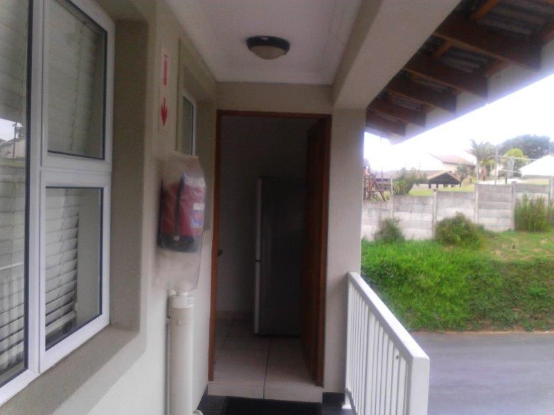 2 bedroom Beach Front Unit!  - Photo 5