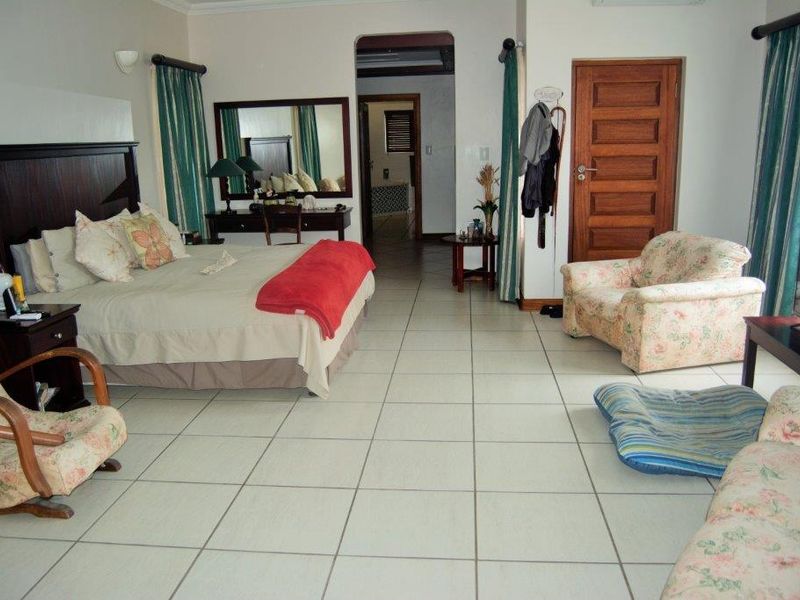 Huge Home with Direct Beach Access! - Photo 10