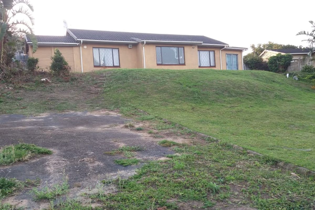 A Perfect Home For the DIY Specialist! House Plus 2 Flats! Panoramic Ocean View!  - Photo 3