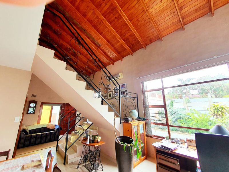 Truly Lovely Panoramic Ocean Views! - Photo 7