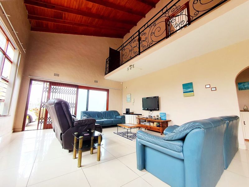 Truly Lovely Panoramic Ocean Views! - Photo 8