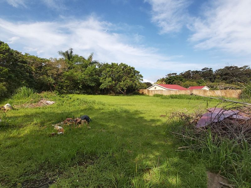 A Prime Level Stand Situated In The Heart Of Umtentweni! - Photo 1
