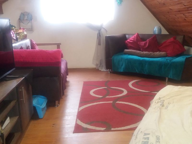 A Freestanding 3 bedroom Home in Secure Complex! - Photo 9