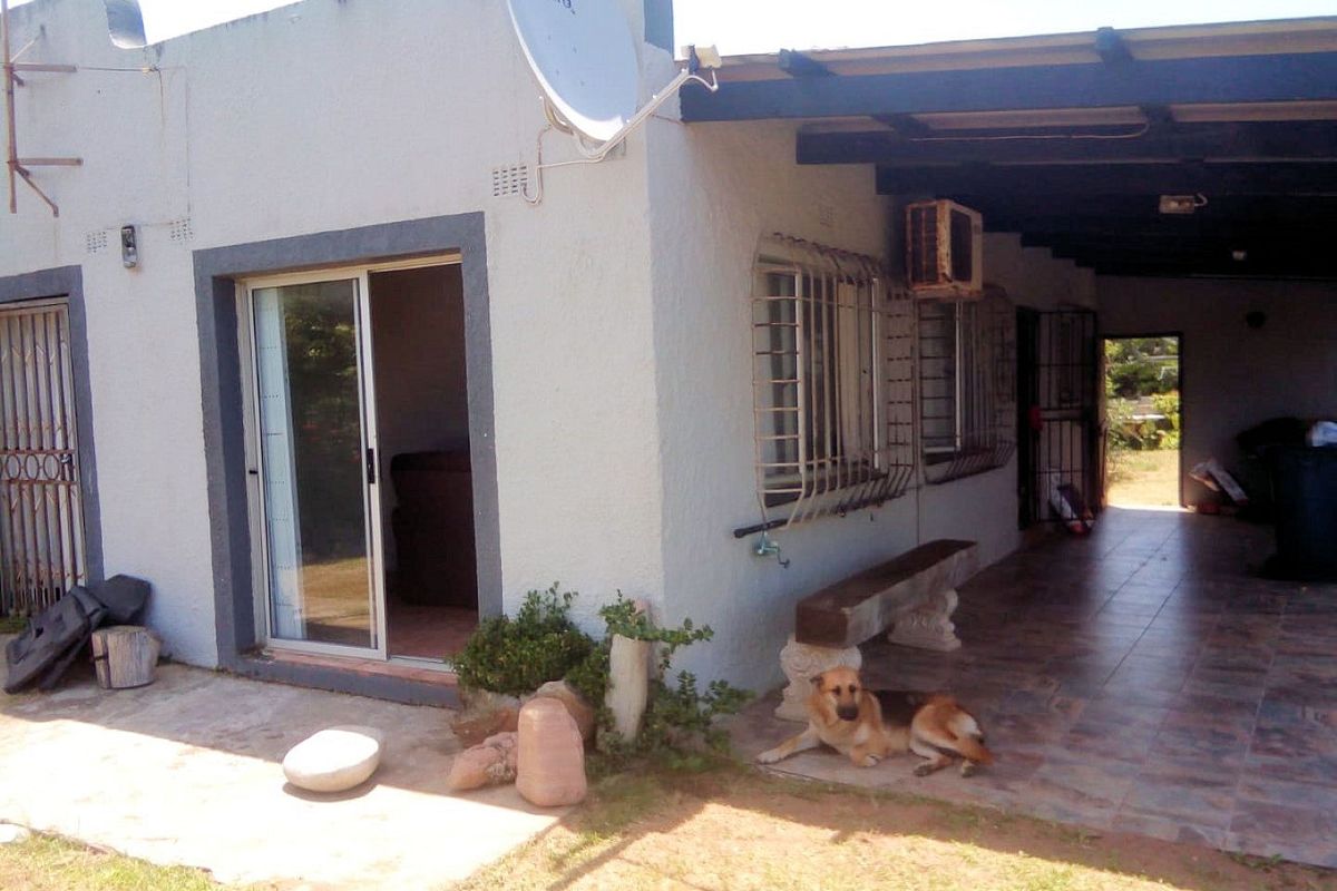 A Charming Home with Pool, Flat and Amazing Sea Views! - Photo 4