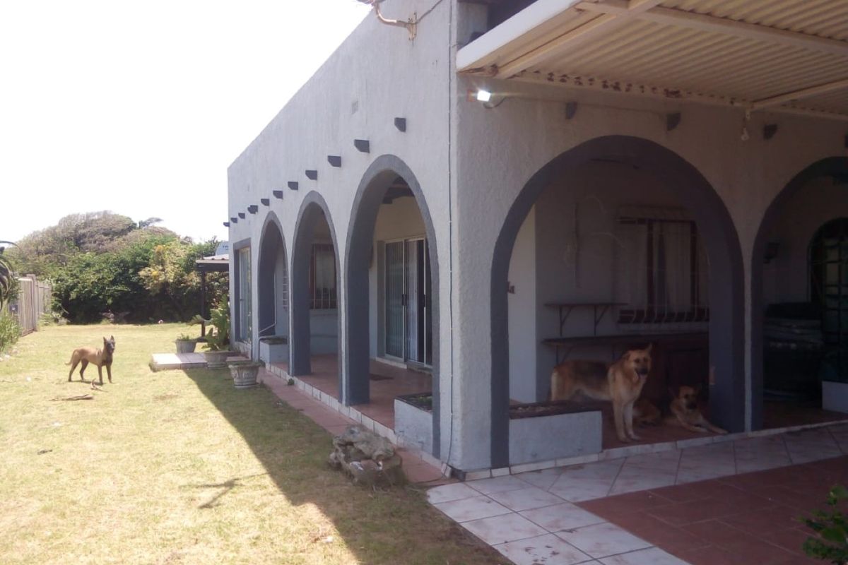 A Charming Home with Pool, Flat and Amazing Sea Views! - Photo 3