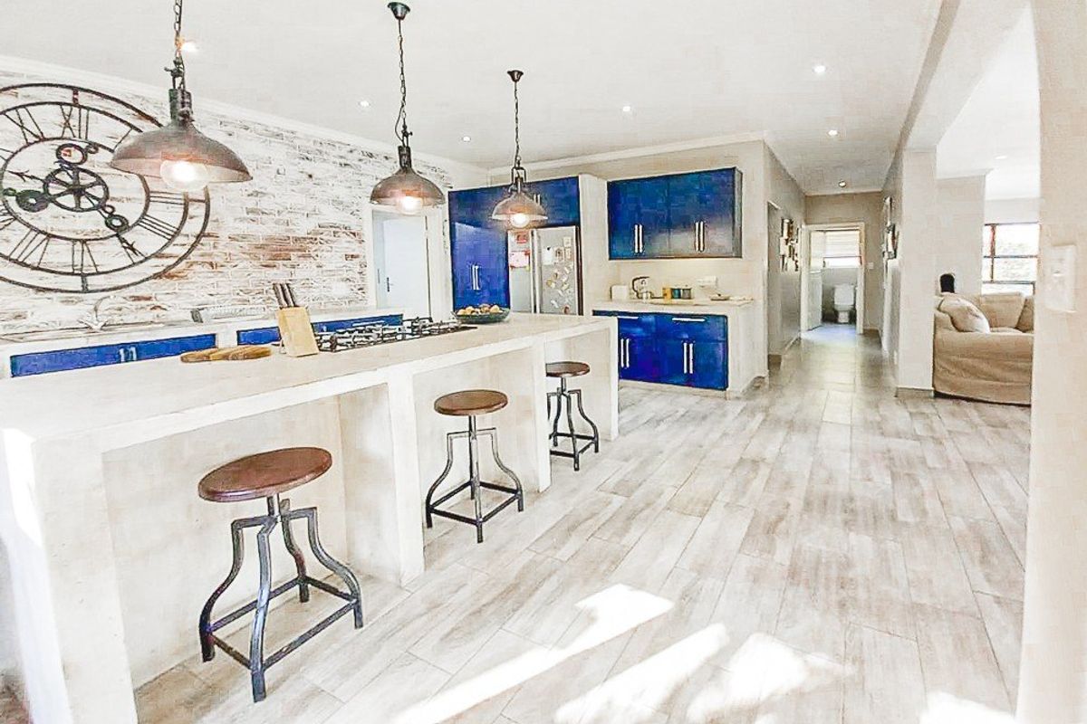 Two Beautiful Family Homes On One Property - Photo 3