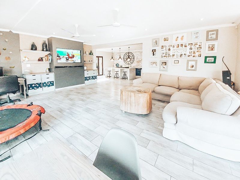 Two Beautiful Family Homes On One Property - Photo 5