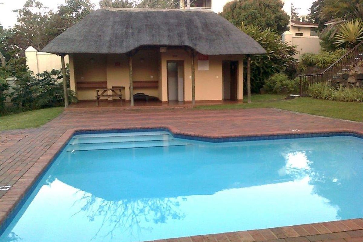 A Ground Floor Apartment in Uvongo - Photo 3