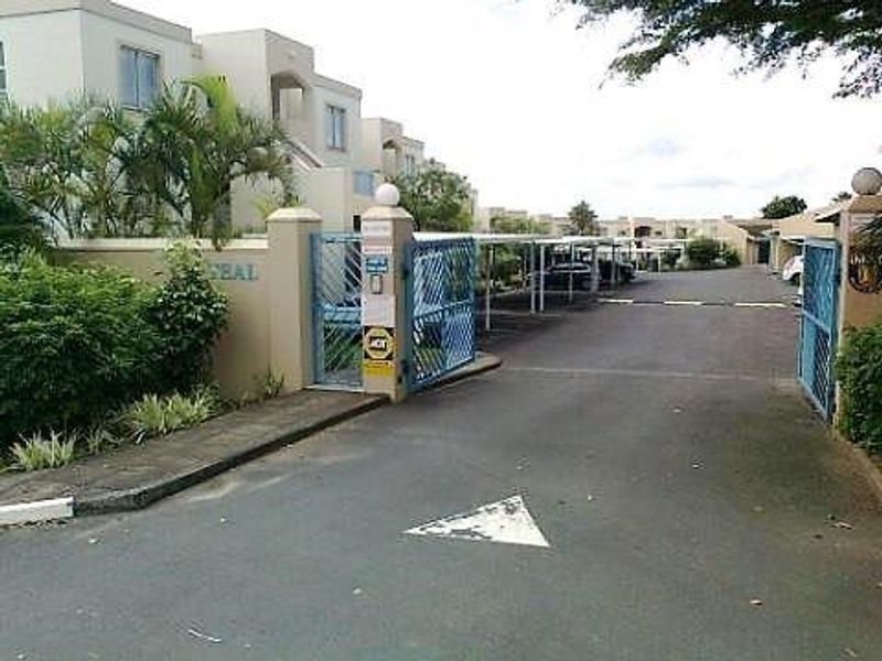 A Ground Floor Apartment in Uvongo - Photo 5