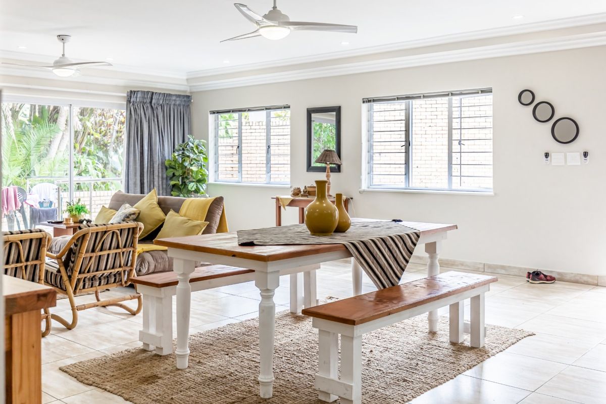 House And Flat For Sale At The Popular La Shac By The Beach - Photo 5