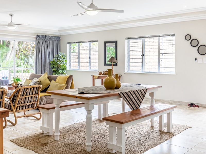 House And Flat For Sale At The Popular La Shac By The Beach - Photo 5