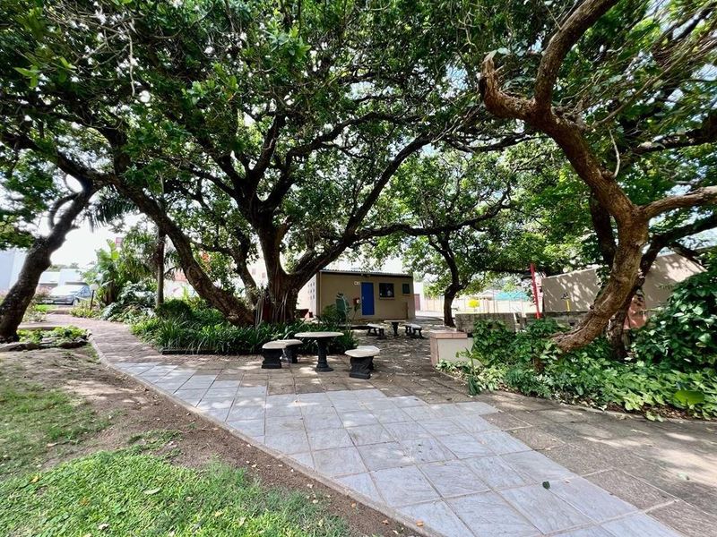 A Spacious Airy 2 Bedroom Apartment in Uvongo - Photo 8