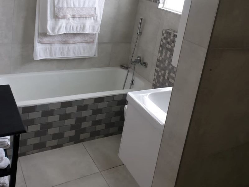 Neat Compact Holiday Unit Near To The Beach! - Photo 10