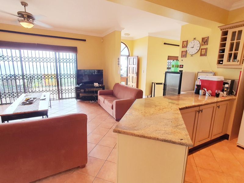 Tuscan Stunner With Amazing Breaker Views - Photo 8