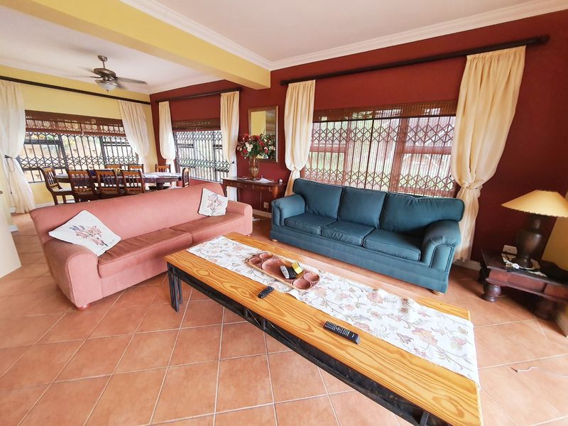 Tuscan Stunner With Amazing Breaker Views - Photo 6