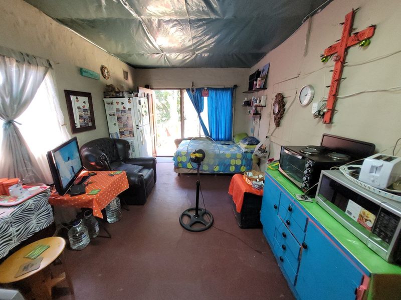 Income Generating Home Plus Three Flats Positioned On A Large Stand - Photo 10