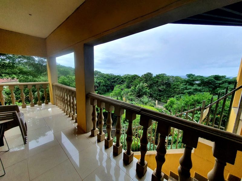 Modern Tuscan Family Home  - Photo 7