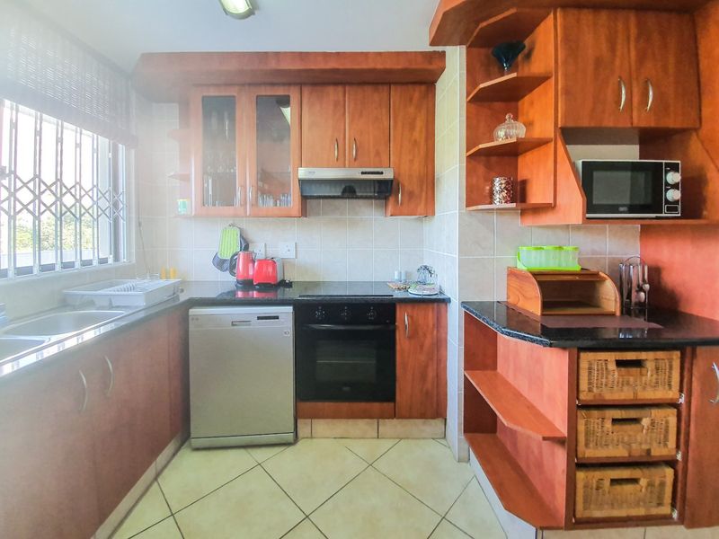 Apartment By The River - Photo 9