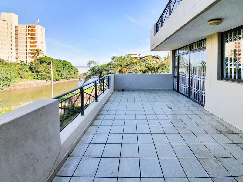 Apartment By The River - Photo 3