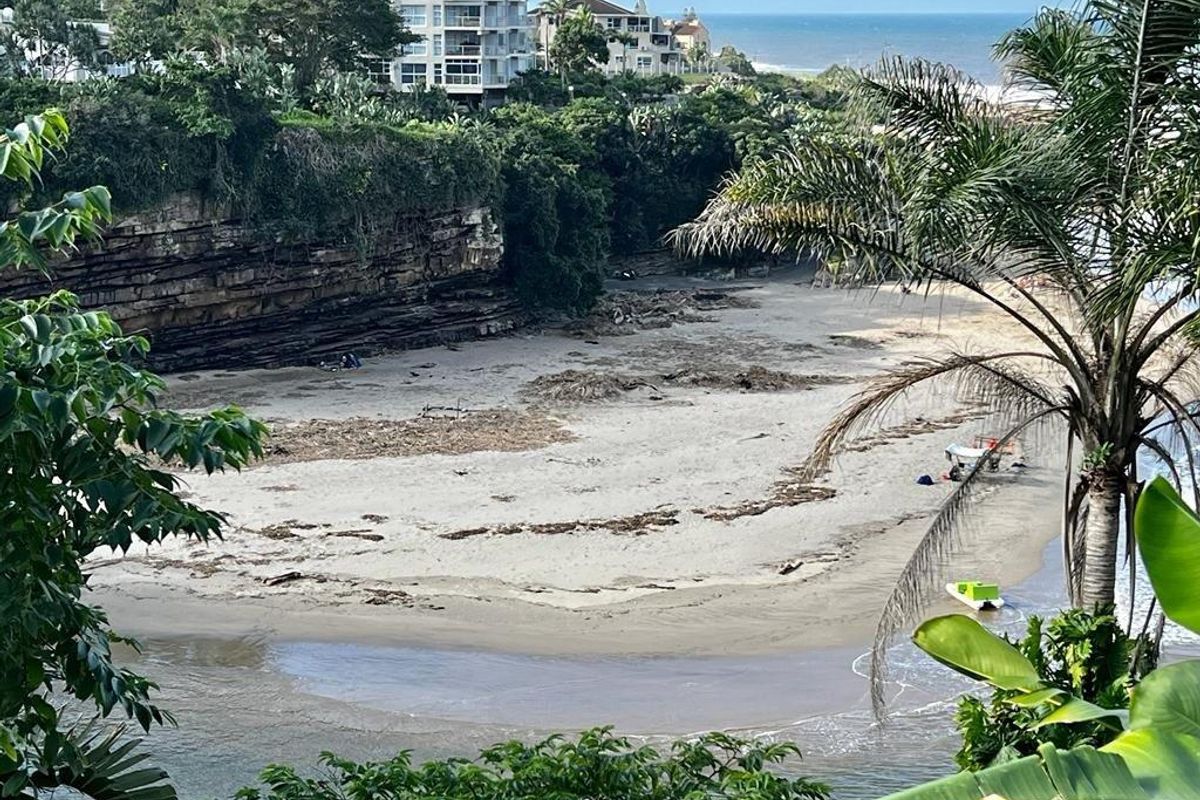 Ground Floor Unit On Uvongo Beach - Photo 5