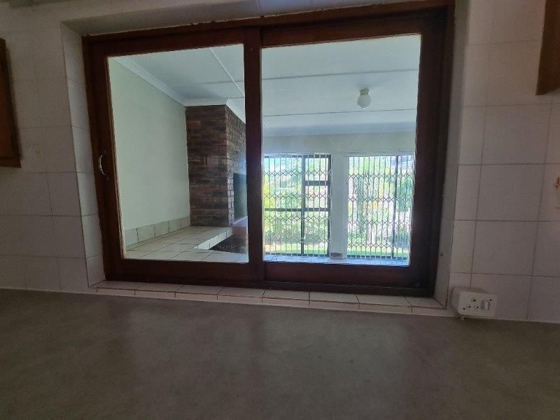Townhouse In Uvongo  - Photo 6