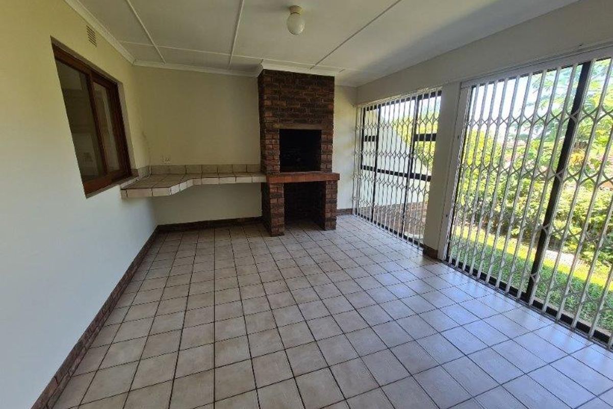 Townhouse In Uvongo  - Photo 5