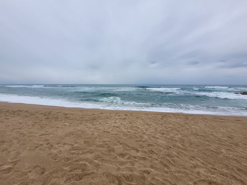 A Great Holiday Investment Unit With Beach Access!! - Photo 3