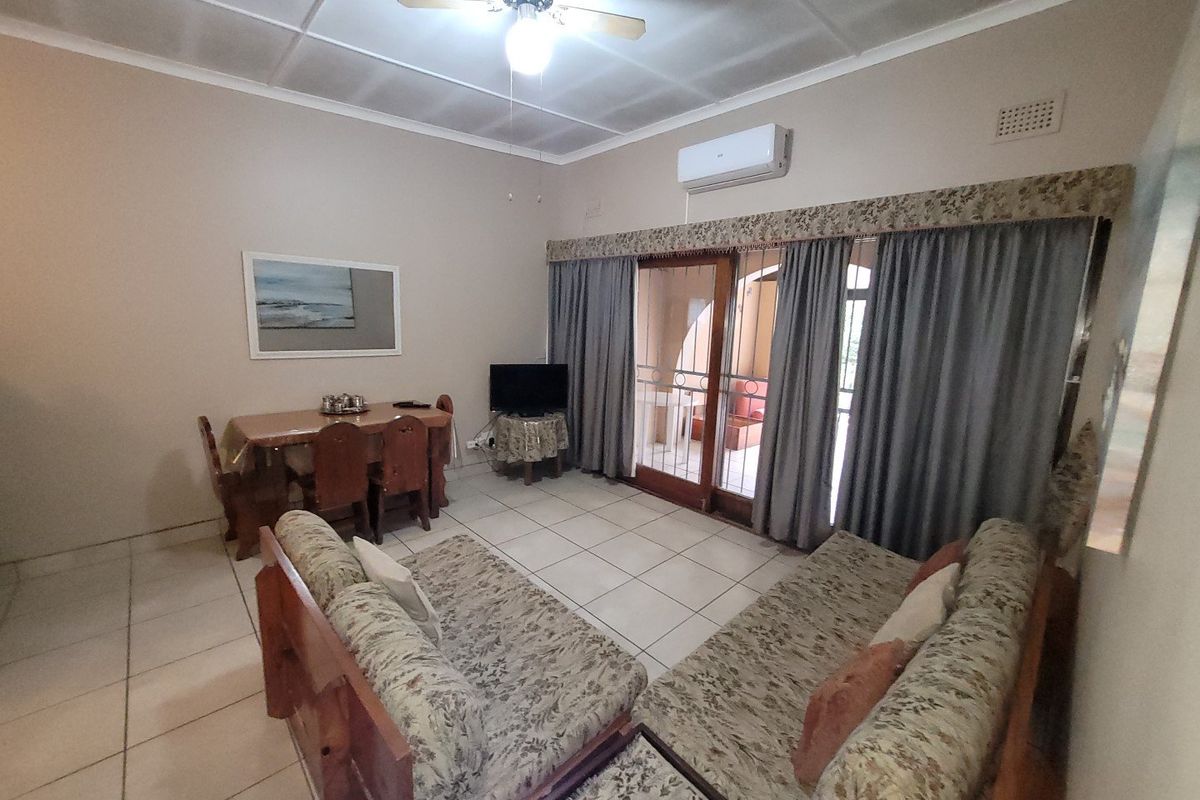 A Great Holiday Investment Unit With Beach Access!! - Photo 4