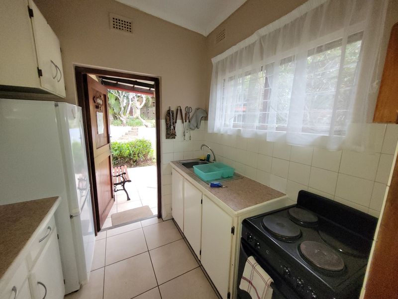 A Great Holiday Investment Unit With Beach Access!! - Photo 6