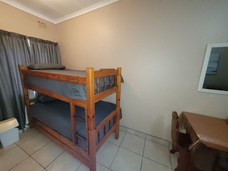 A Great Holiday Investment Unit With Beach Access!! - Photo 5